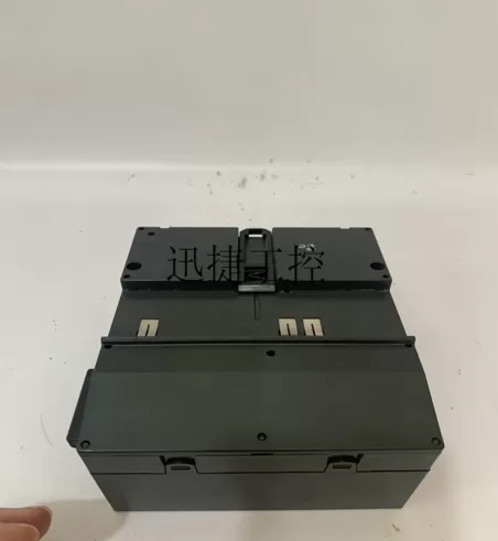 IC200chs005A	GE VersaMax I/O carrier spring style