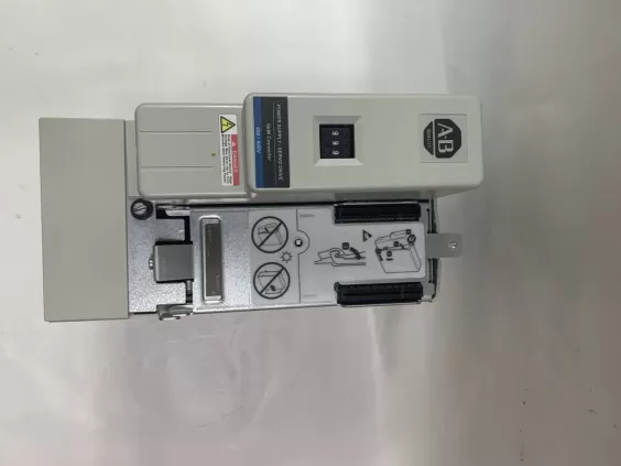 2090-CPBM7DF-12AA40 Allen-Bradley Input module